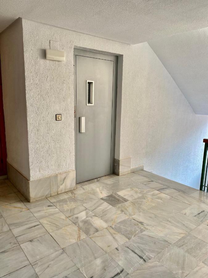 Studio Apartment Santana Habaneras - 18 At Beach With Garage, Pool And Lift ตอร์เรเวียคา ภายนอก รูปภาพ